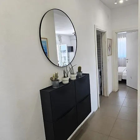 Apartment Near The For 4