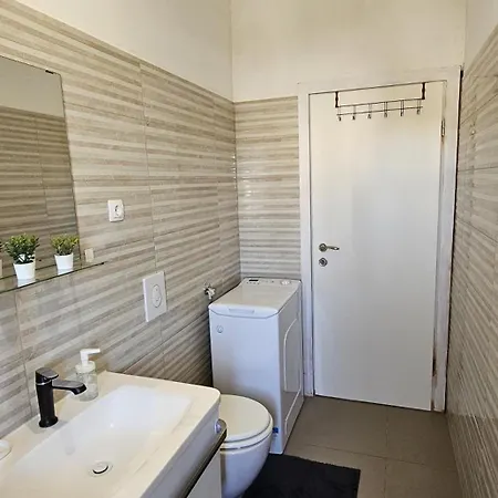 Apartment Near The For 4 *